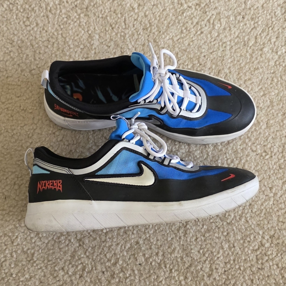 Nike Black and Blue Men's Sneakers - Picture 2 of 2